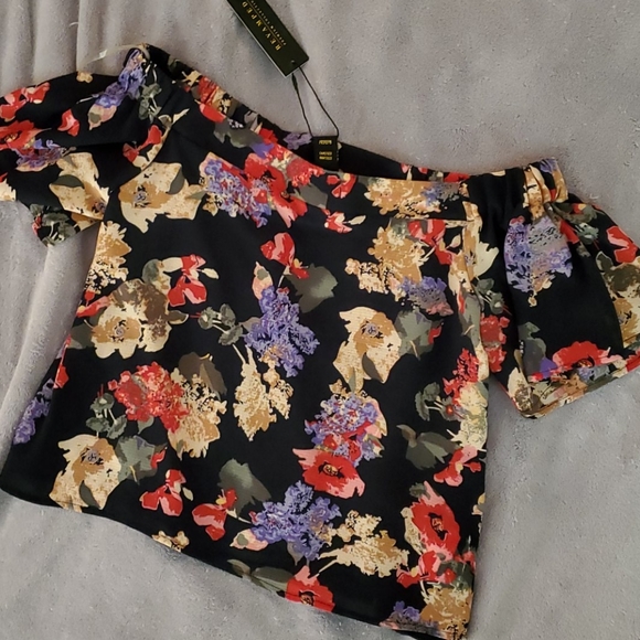 Off shoulder floral top - Picture 1 of 3